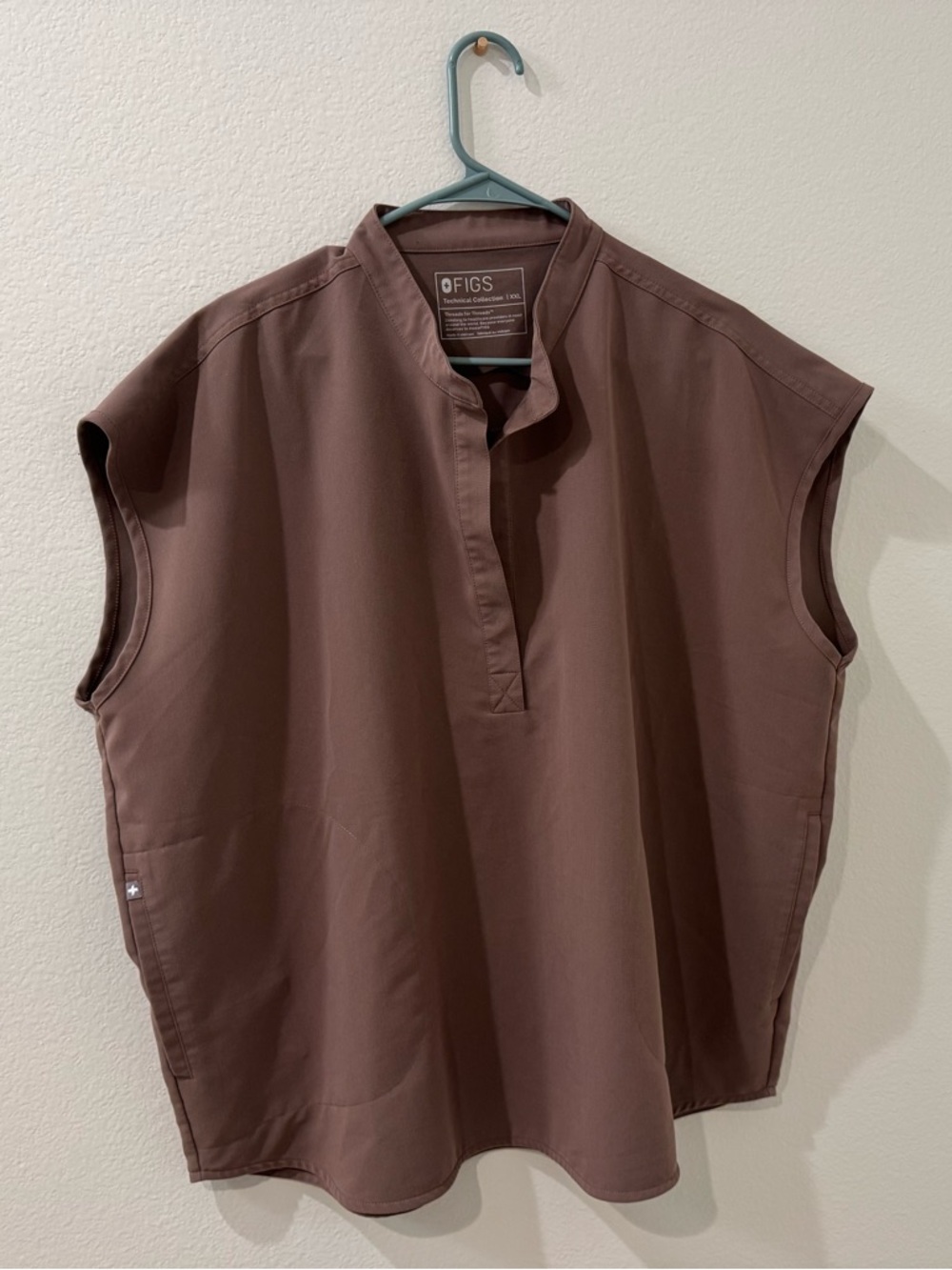 Figs Rafaela Oversized Scrub Top - Smokey Taupe - Size XXL